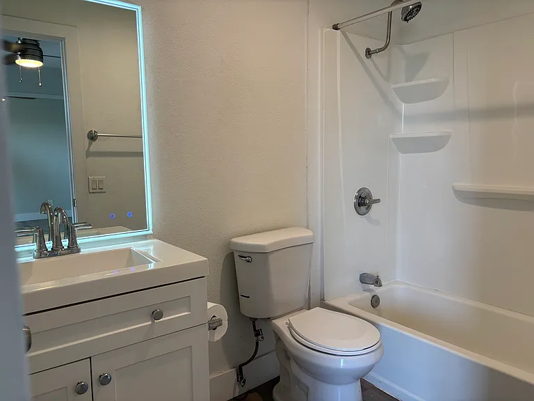 PARK CITY WALK APARTMENTS — Photo 40