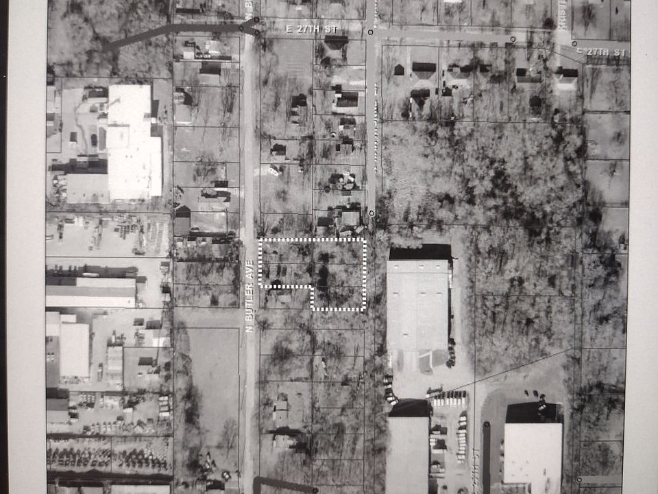 2nd image of 2600 N Hawthorne Ln