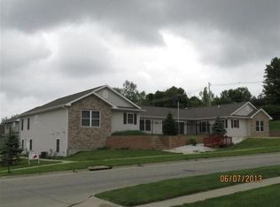 2102 S 5th Ave, Marshalltown, IA 50158