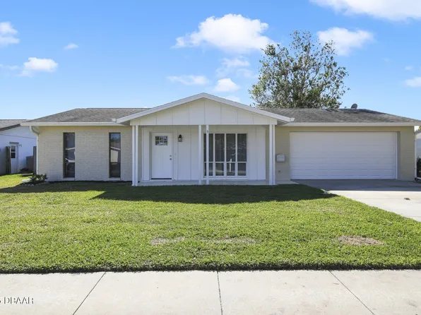 2936 Carriage Dr, South Daytona, FL 32119