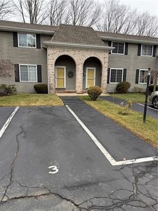 135 Pleasant View Ave APT 3, Smithfield, RI, 02917
