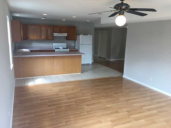 4th image of 219 Brown Ave APT 2