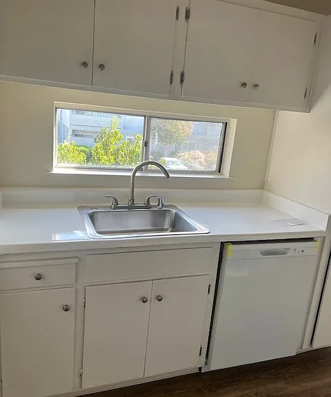 PINE TERRACE APARTMENTS — Photo 35