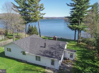 2332 Paradise Point Rd, Oakland, MD