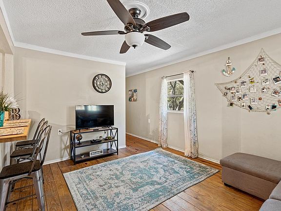 4th image of 12730 NW 127th Pl