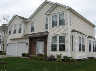 42 Snowberry Ln, Unionville, CT 06085