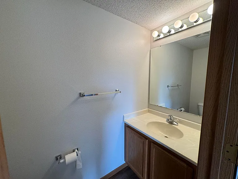 1039 Scott Park Dr — Photo 13