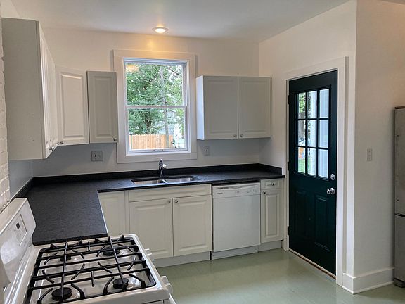 4th image of 145 E Blake Ave