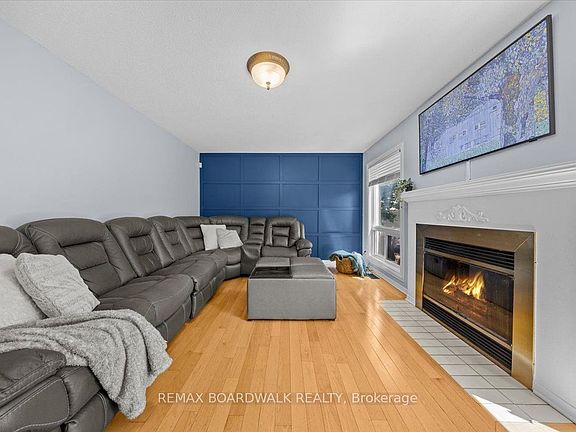 4th image of 1966 Boake St