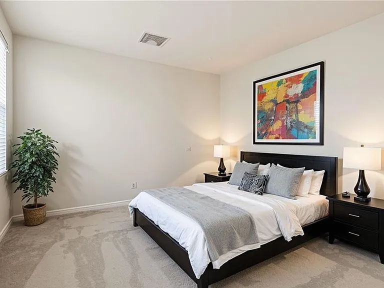 43885 Arancia Way — Photo 9