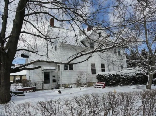 3223 W Pleasant Valley Rd, Parma, OH 44134