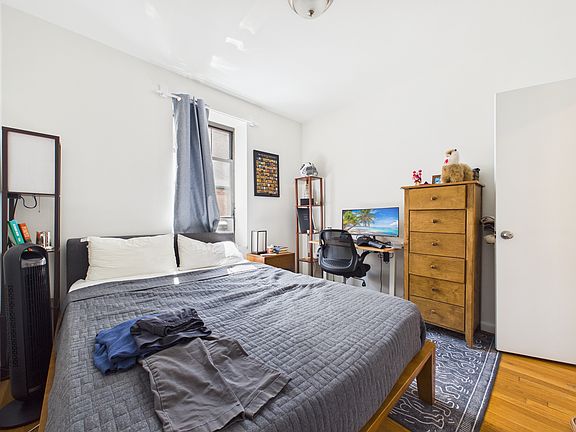 5th image of 313 W 19th St APT 52