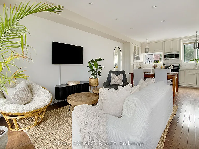 565 Shuter St — Photo 21