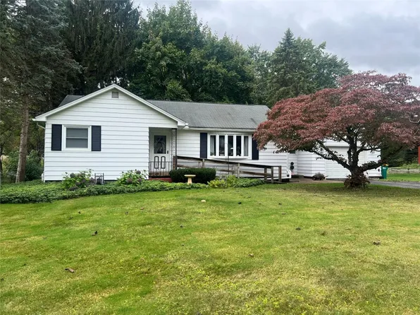 5228 Exeter Rd, Erie, PA 16509