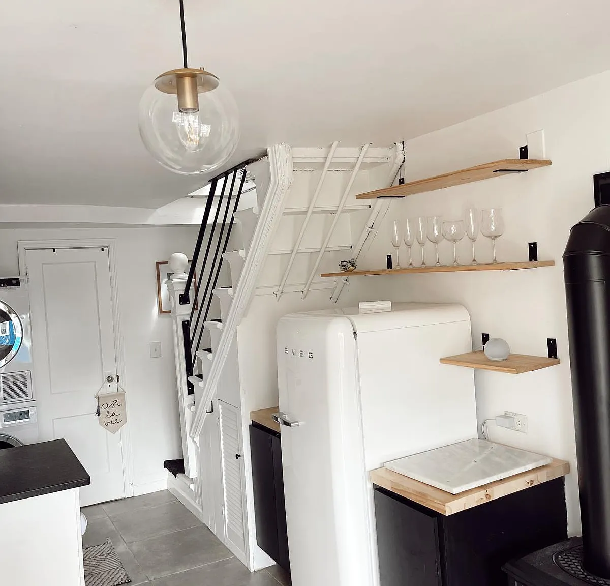 2 bed, 450 sqft, $2,300 — Photo 4