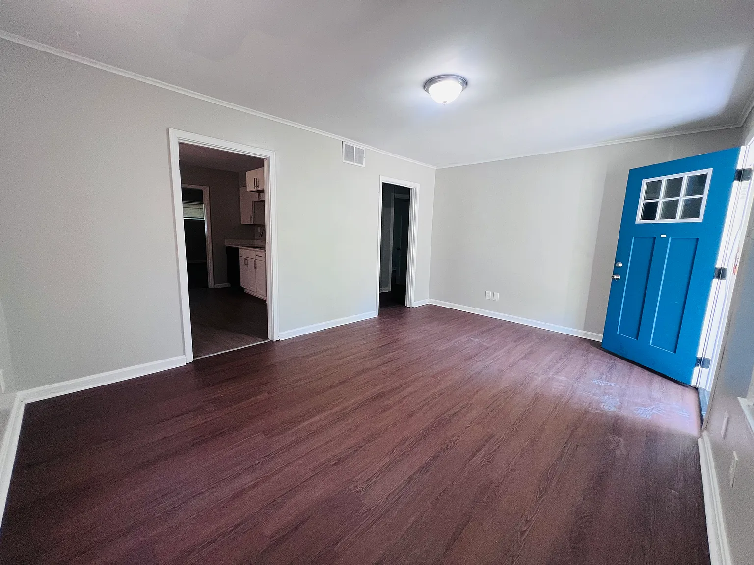 3 bed, 1250 sqft, $1,250 — Photo 2