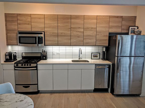 4th image of 4142 24th St APT 1301