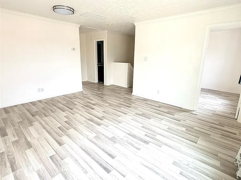 12502 Venus Park Ln — Photo 14