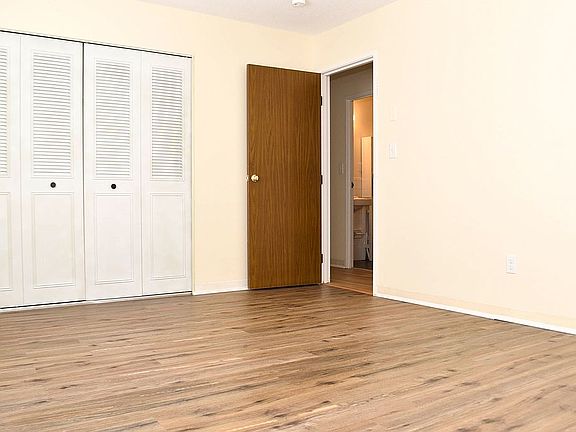 5th image of 11 Chapel Hill Dr APT 6