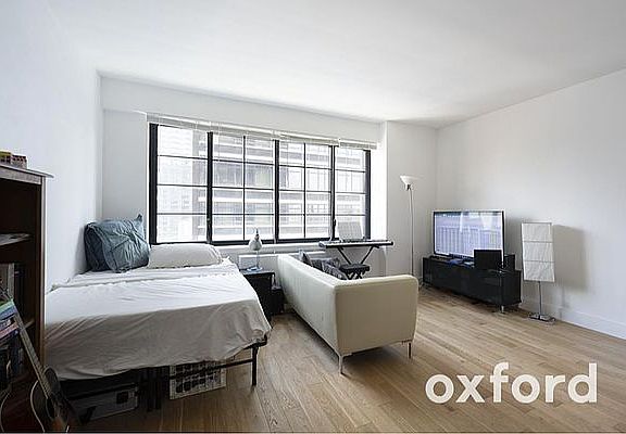 5th image of 2721 44th Dr APT 1205