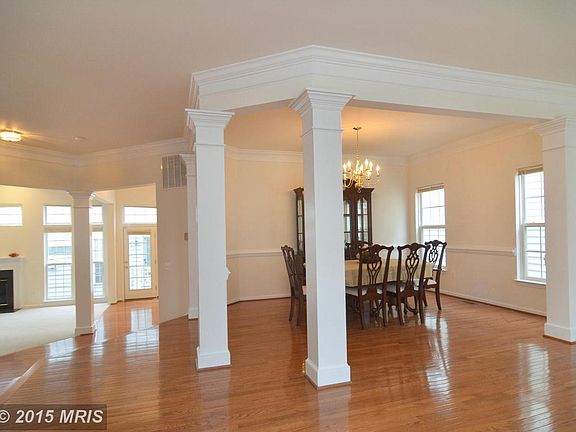 3rd image of 9104 Park Cove Dr