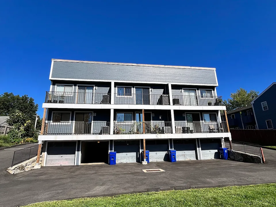 42 Glenwood Ave #A