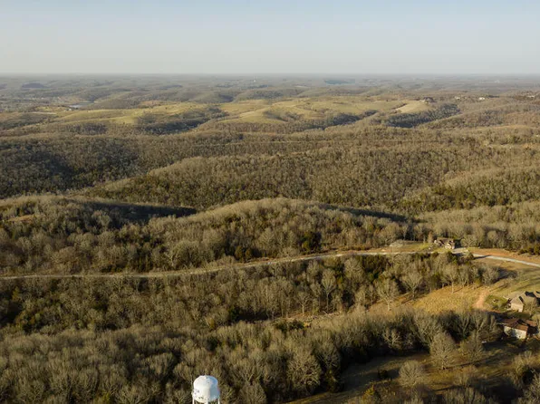 000 Hanging Branch Ridge, Cape Fair, MO 65624