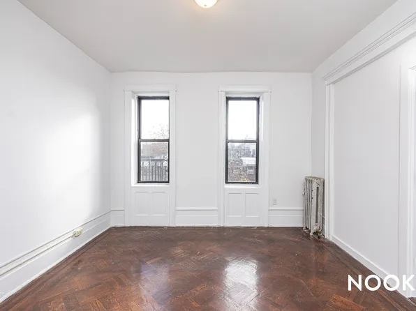 267 Clifton Place image 4 of 13