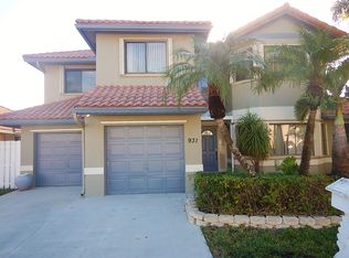 931 SW 115th Ave, Pembroke Pines, FL 33025