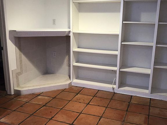 5th image of 2150 Beach Dr APT C