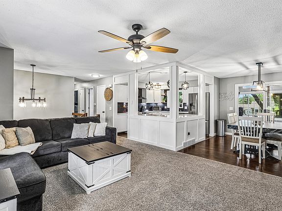 4th image of 2377 SE 13th St