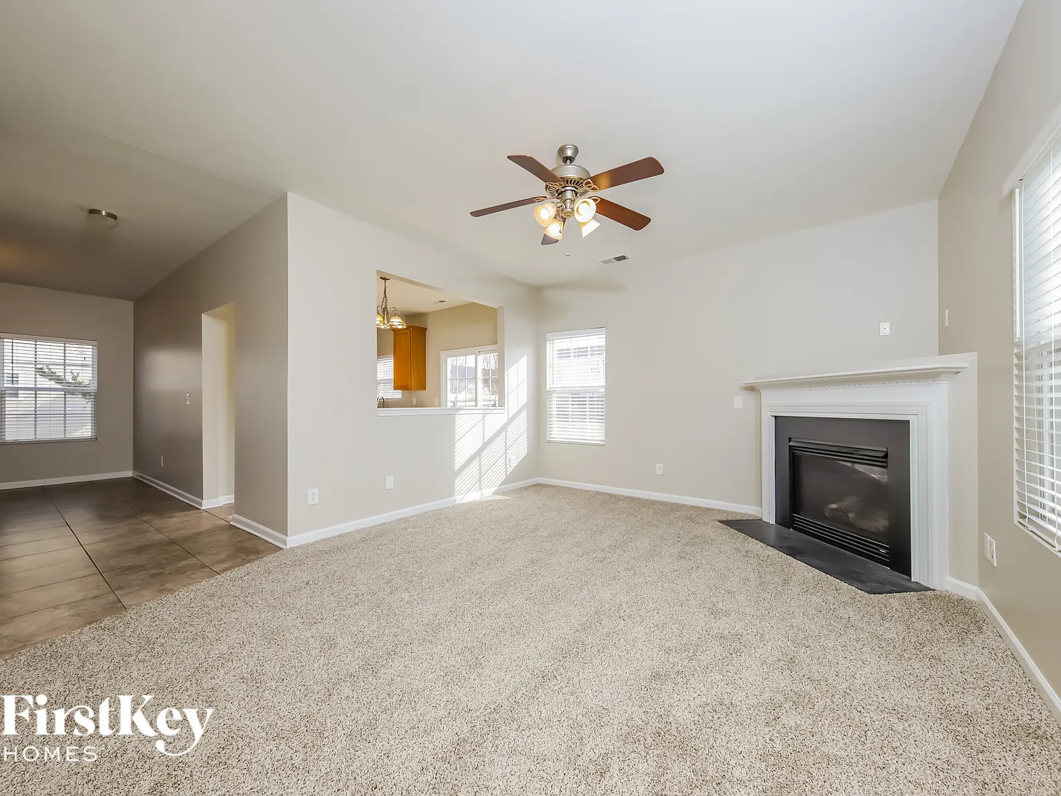 4 bed, 2.5 bath, 2069 sqft, $1,960 — Photo 2