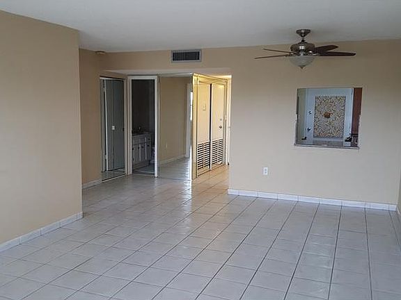 4th image of 1130 11th St APT 5J