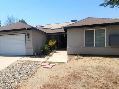 1352 River Court, Porterville, CA, 93257