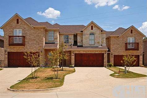 4th image of 2223 Highland Villa Ln