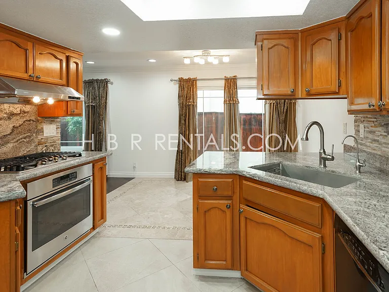 2859 El Capitan Dr — Photo 8
