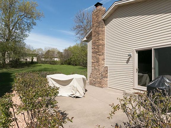 2nd image of 4815 Quaker Ln N