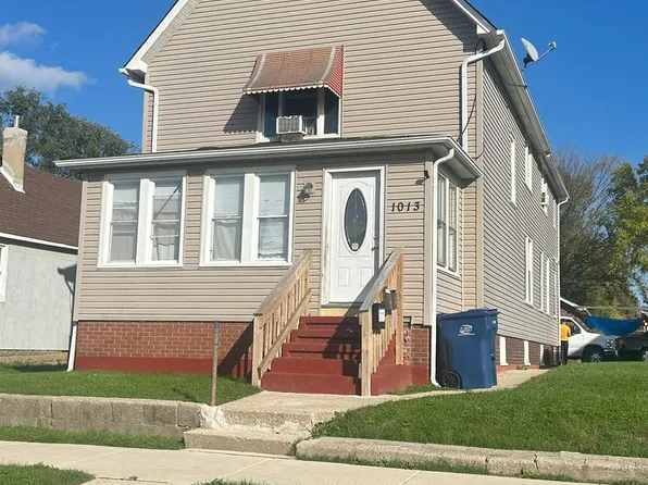 1013 Adams St, North Chicago, IL 60064
