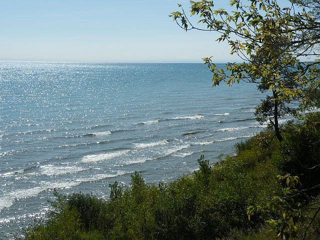 2nd image of N2748 Lakeshore Rd