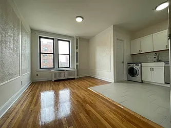 Rented by Hillel Realty Group