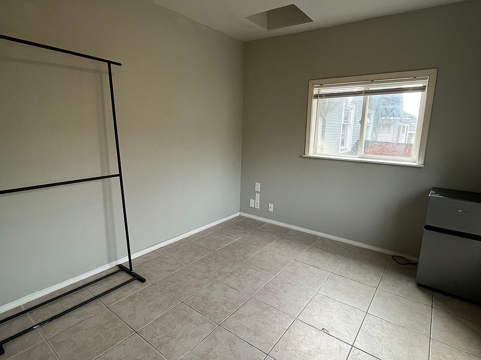2nd image of 4742 16th Ave NE #206
