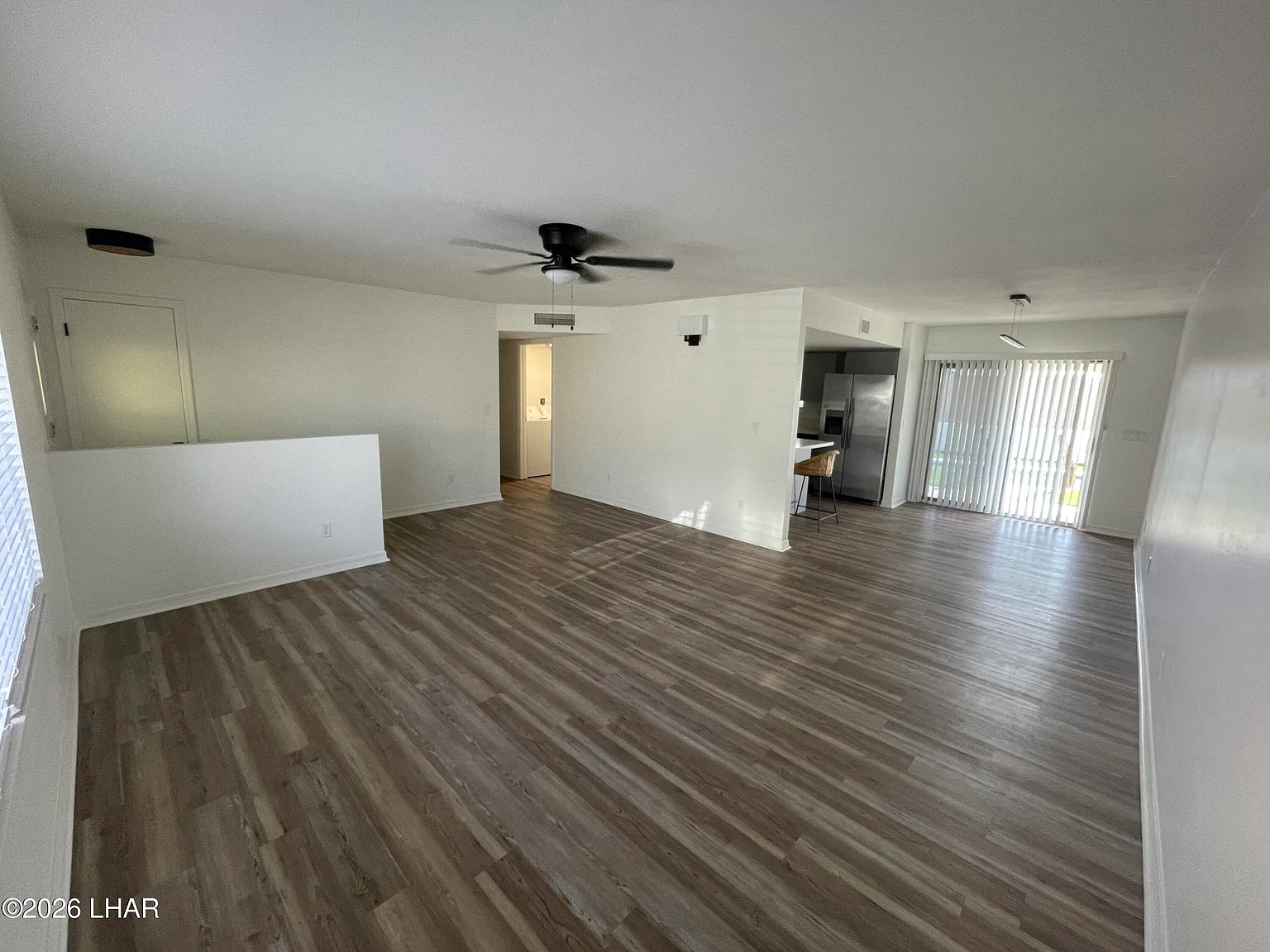 3 bed, 2.0 bath, 1600 sqft, $2,000 — Photo 4