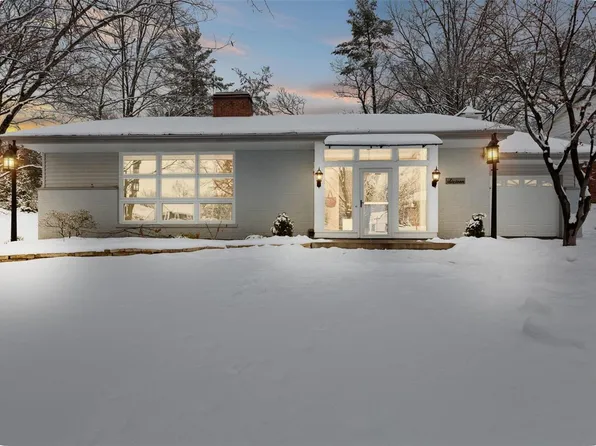 16 Zinzer Ct, Saint Louis, MO 63123