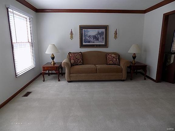 2nd image of 1322 Dietrich Oaks Dr