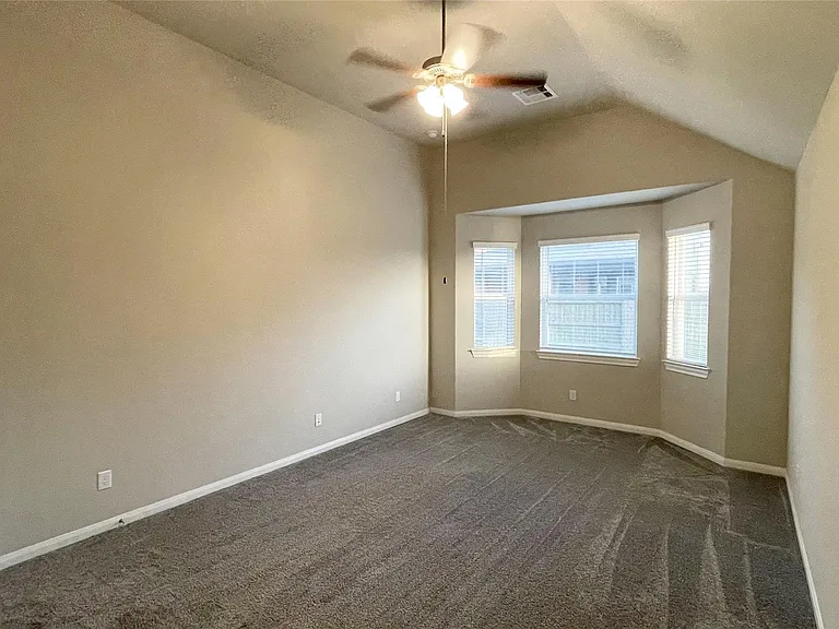 5802 Golden Peak Ln — Photo 13