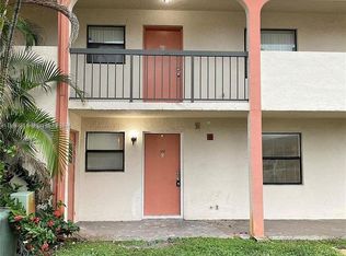 861 NE 209th Ter APT 204, Miami, FL 33179