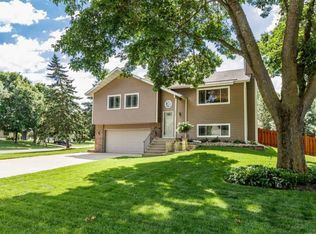 3344 York Bay, Woodbury, MN 55125