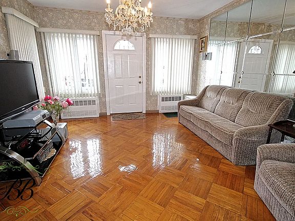 3rd image of 2032 E 63rd St