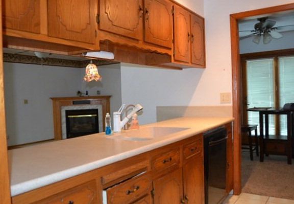 4th image of 3149 Old Castle Ln