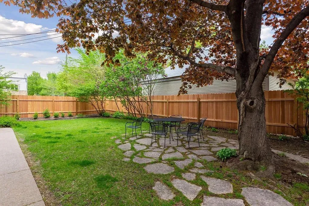 2 bed, 1254 sqft, $2,000 — Photo 3